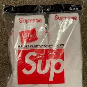 Hanes Supreme White Cushion Crew Socks - 4 Pairs